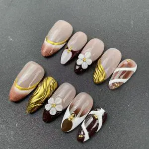High-quality Handmade Nail Factory Wholesale Summer Hot-selling Almond Shape Green Mood Carving Bear Style Reusable