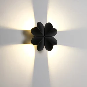 Nordic Outdoor LED Wall Lamp Creative Four-Leaf Clover Design 3000K Aluminum Polycarbonate for Courtyard Balcony Aisle Wholesale