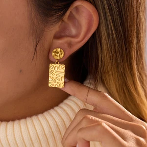 Waterproof Fade-Resistant Elegant Pleated Texture Quadrilateral Luxury Fashion Stainless Steel Plated Women Earring Wholesale