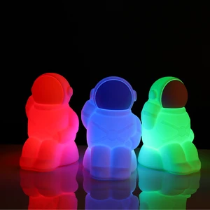 Customized Soft Silicone Spaceman Led Night Light 1200mAh Built-in Battery Night Lamp for Kids Baby Bedroom CE