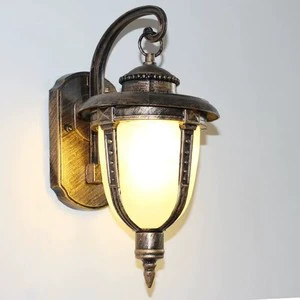 Antique-style Classic Lantern-shaped Wall Lamp with LED Outdoor Aluminum Wall Lamp for Garden Villa Corridor Lighting