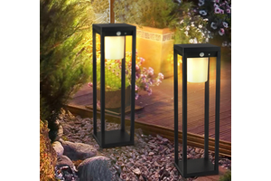 Modern Design Outdoor LED Solar Lamps Aluminum Construction with Sensor & Waterproof Feature for Lawn Use