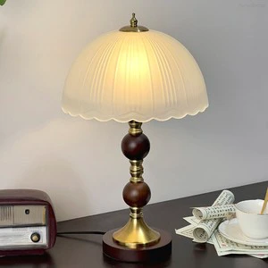Vintage Modern Style Small LED Electric Table Lamp for Hotel Use with White Shade and Iron Lamp Body