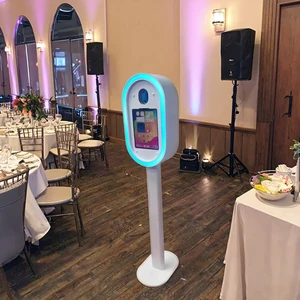 2026 New Selfie Kiosk Ipad Photo Booth Shell for Wedding Party Portable Photo Booth With Flight Case