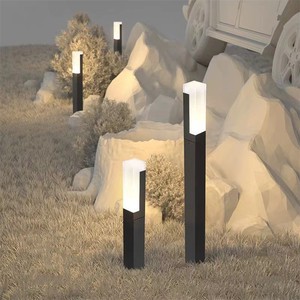 Modern Design Outdoor Waterproof Ground Light Hotel Garden Gate Decoration Black Aluminium Led Pole Column Lamp