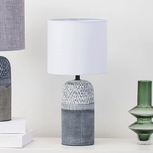 New Arrival High Quality White Nightstand Lamp Cheap Porcelain Retro Desk Lamp for Living Room