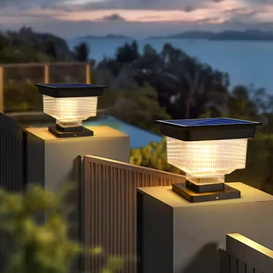 Waterproof IP65 Wireless DC Powered LED Wall Lamp Warm White Solar Garden Column Light for Gate Solar-Powered Post Lamp