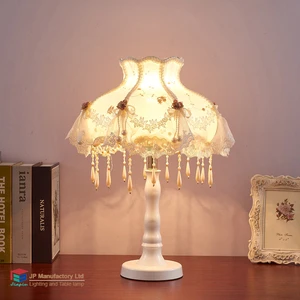Living Room Bedroom Hotel Handmade Table Lamp Desk Lamp with Lace Lampshade