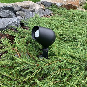 Durable and Stylish 3000K Warm White LED Garden Spot Lights IP65 Aluminum Lamp with Spike Stand AC Power Supply for Outdoor Use