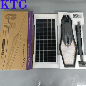 Outdoor Street Lamp High Quality Aluminum Remote Control 400W 600W Split Solar Powered Street Lamp for Road Parking Lot Village