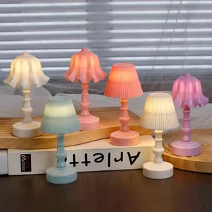 Minimalist Decorative Lamp Small Table Light Mini Ornament Small Night Lamp Cute Tabletop Bedside Atmosphere Lamp Linglan Flower