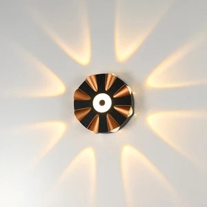 Beautiful New Design Gold and Black Narrow Degree LED Wall Light Outdoor Garden Decoration Sconce Lighting