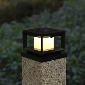 Made in China Led Wall Courtyard Pillar Light 3W Solar Garden Light Solar Post Cap Light IP44 Rated 360 Beam 3500K Warm White