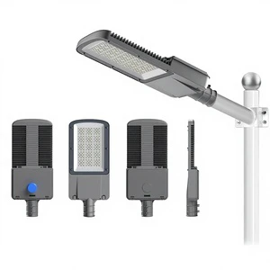 Customized Outdoor IP65 Waterproof LED Metal High-Pole Street Lamp for Municipal Roads and Highway Project Lighting