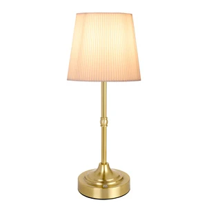 Modern Retro Desk Lamp Fabric Metal Small Night Light for Bedroom or Restaurant for Charging Bedside Table Lamp