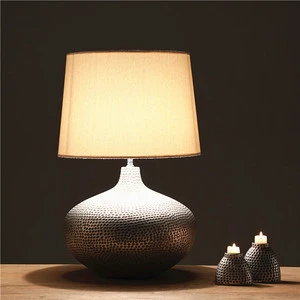 Nordic Style Modern Multifunction Bedside Table Lamp Desk Light Wholesale Resin Crafts Retro Table Lamp