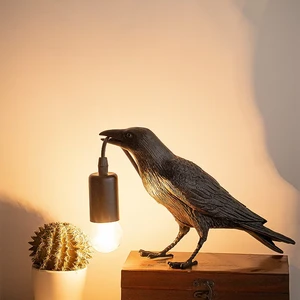 Creative Bird-shaped Desk Lamp for Bedroom and Living Room, Enhancing the Atmosphere of the Room As a Bedside Lamp.