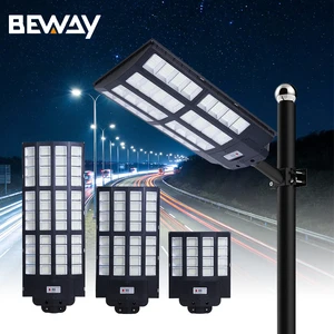 Highlight Square Street Lamp Multiple Light Bulbs Mono Solar Panel 300w 500w 1000w Waterproof IP65 LED Solar Street Light