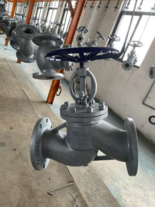 Stainless Steel Angle Pattern Globe Valve F316L / Class 800 / DN25 / Flanged RTJ / Precision Regulation / Handwheel