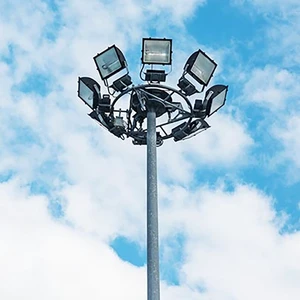 China Manufacturer's High Mast LED Light Pole 15m-40m Aluminum Body for Road Application IP65 Rated