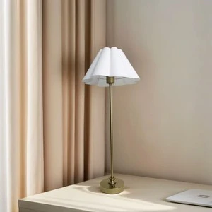 USB Rechargeable Table Lamp, Dimmable Desk Lamp, Ideal for Hotels/restaurants/wedding Decorations, High Quality.