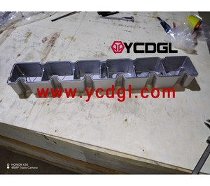 Valve cover 3930903