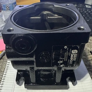 Valves 11085740 JRL065 Housing SAE C at Least One-year Warranty
