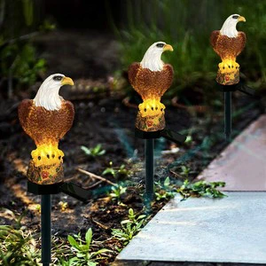 Hot-selling Solar-Powered PC Eagle Lawn Lamp Outdoor Waterproof IP44 Garden Ground-Mounted Decorative Landscape Light
