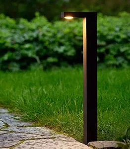 Outdoor Waterproof Aluminum Lawn Lamp Modern Landscape Path Bollard Light
