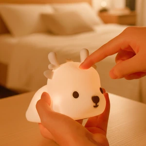 USB LED Portable Small Mini Rechargeable Gift Children Dimmable Bedside Color-Changing Deer-Shaped Silicone Night Light Bedroom