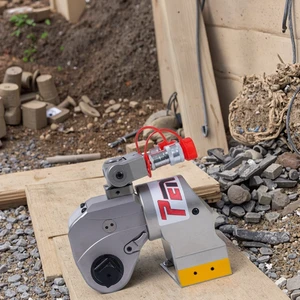 Hydraulic Torque Wrenches with Huge Torque Force Hydraulic Tools