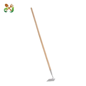 Hot Selling Agriculture Hand Tools Tines Rail Steel Garden Hoe Weeding Wood Hoe Handle Standard Vegetable Garden Hoe