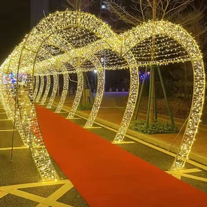 Decor Warm Light Heart Shape Tunnel Christmas Arch Festival 10ft Changeable Color IP65 Rated Illuminated Xmas Channel Decor