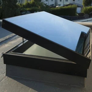 Thermal Break Aluminum Roof Glass Skylight With Double Glazed Design Soundproof For Flat Roof Homes Outdoor & Warehouse Use