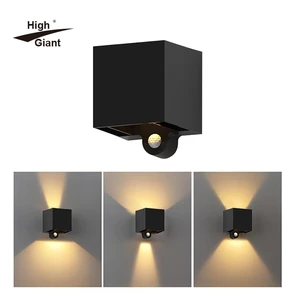 2.5W Rechargeable Outdoor Garden European Waterproof Square Cube Adjustable Decoration Garden up and Down Wall Lamp
