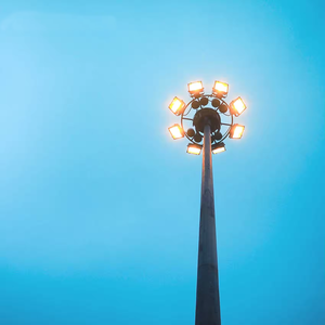 Hot Dip Galvanized 8m 10m 12m Octagonal Small High Mast Light with Tool Less Maintenance for Courtyard Low Price