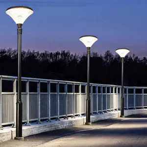 Outdoor IP65 Waterproof Cast Aluminum LED Solar Lamp Landscape Garden Solar Street Light Remote Control 360 Beam Angle CRI85