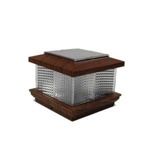China IP44 Waterproof Square Column Vinyl Post Garden Solar Outdoor Waterproof Classic Solar Post Cap Light