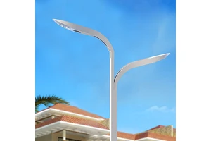 Factory Wholesale Outdoor Classic Design Waterproof IP65 Aluminum Outdoor Highway Lamp Pole Street Light Pole