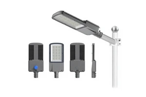 Customized Outdoor IP65 Waterproof LED Metal High-Pole Street Lamp for Municipal Roads and Highway Project Lighting