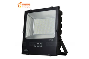 200W RGB IP67 Outdoor LED Flood Light with 120 Beam Angle 2700-6500K Color Temperature High Lumen Efficiency