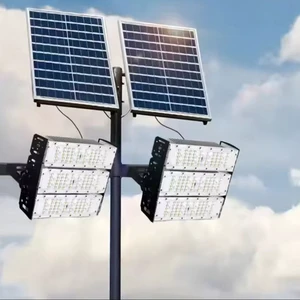 Solar Light Outdoor IP65 Solar Spotlights 50W 100W 150W 200W 300W LED Floodlights Lithium-Ion Battery Aluminum 3-Year Warranty