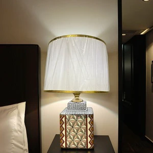 Modern Luxury Decorative Lamp New Chinese Desk Lamp European Style Luxury Wedding Gift Home Decor Golden Lamp