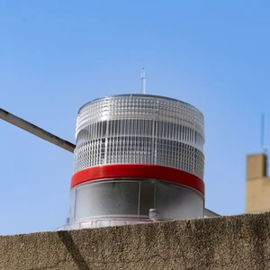 Professional Design of Solar Powered Warning Lights for Ships