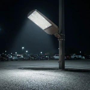 ETL DLC Listed IP65 LED Pole Mounted Area Light 200W 5000K LED Shoebox Area Light Fixture Outdoor LED Parking Garage Lighting