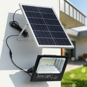 IP67 6000K LED Solar Flood Lights High Power Outdoor Solar Flood Lights With Moisture-Proof and Waterproof
