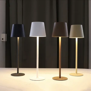 Hot Selling Nordic Style Rechargeable Table Lamp Modern Portable Electric Metal Desk Lamp Small Battery Cordless Reading Lamp