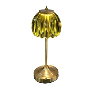 rechargeable table lamp 3 CCT touch dimming tulip glass shade 5200mAh battery capacity for long time illumination