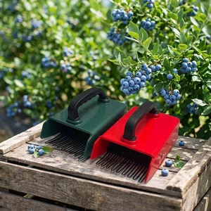Soft Plastic Handle Berry Pickers Metallic Comb Reinforced Coated Teeth Ergonomic Design OEM Available Manual Garden Tool for