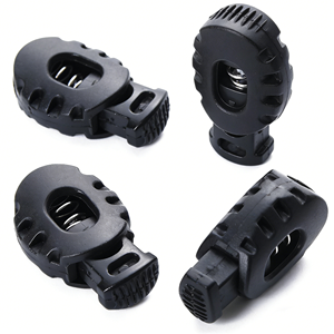 Press the Drawstring Buckle of the Clothing Hat to Insert the Double-hole Spring Buckle or the Round Spring Buckle